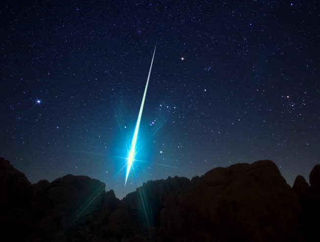 Яркие метеор в небе, Геминиды