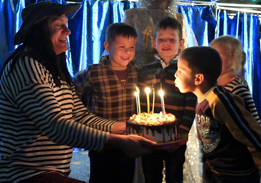 День народження для дитини в Харкові цікаво можна провести в Планетарії!