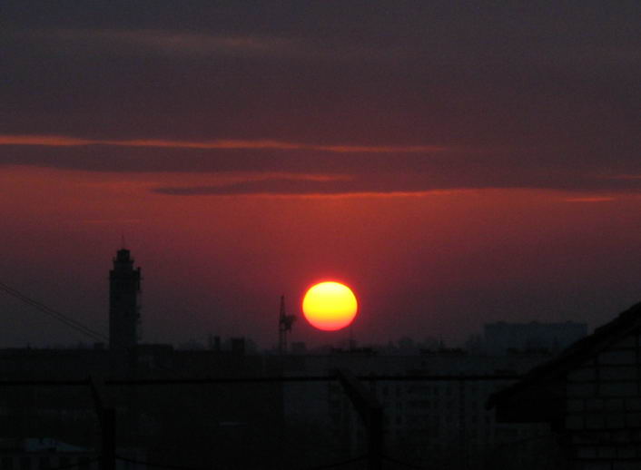 Красивий захід Сонця - фото та відео